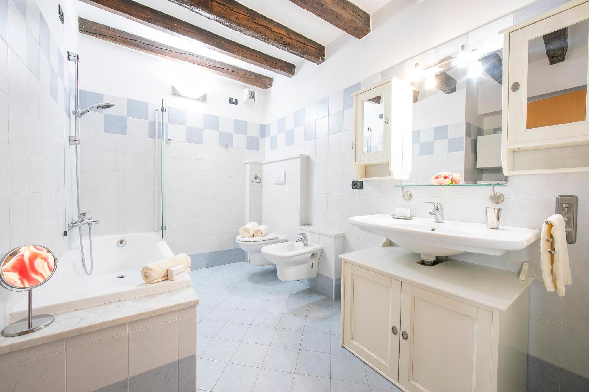 ריבה דל גארדה Casa Azzurra 150Mt From Lake - Happy Rentals מראה חיצוני תמונה